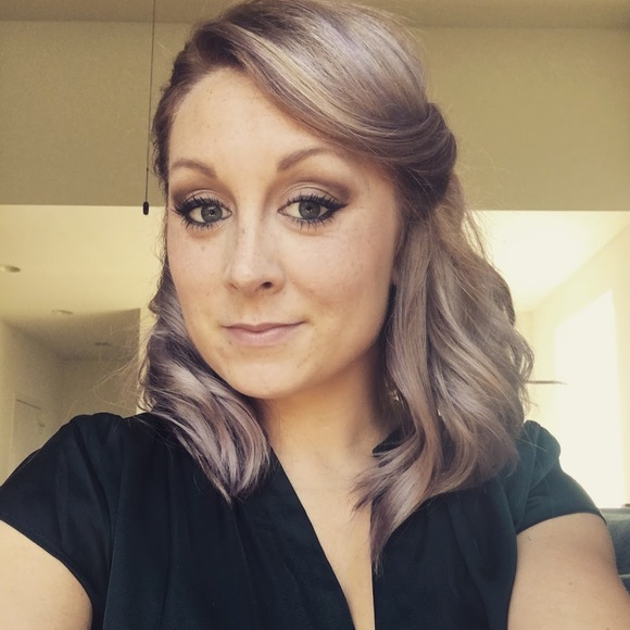 Meet your Posher, Hannah - Picture 5 of 16